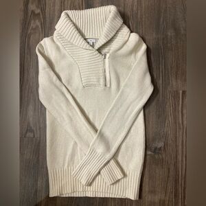 GAP Women’s XS Beige Cowl Neck Sweater
